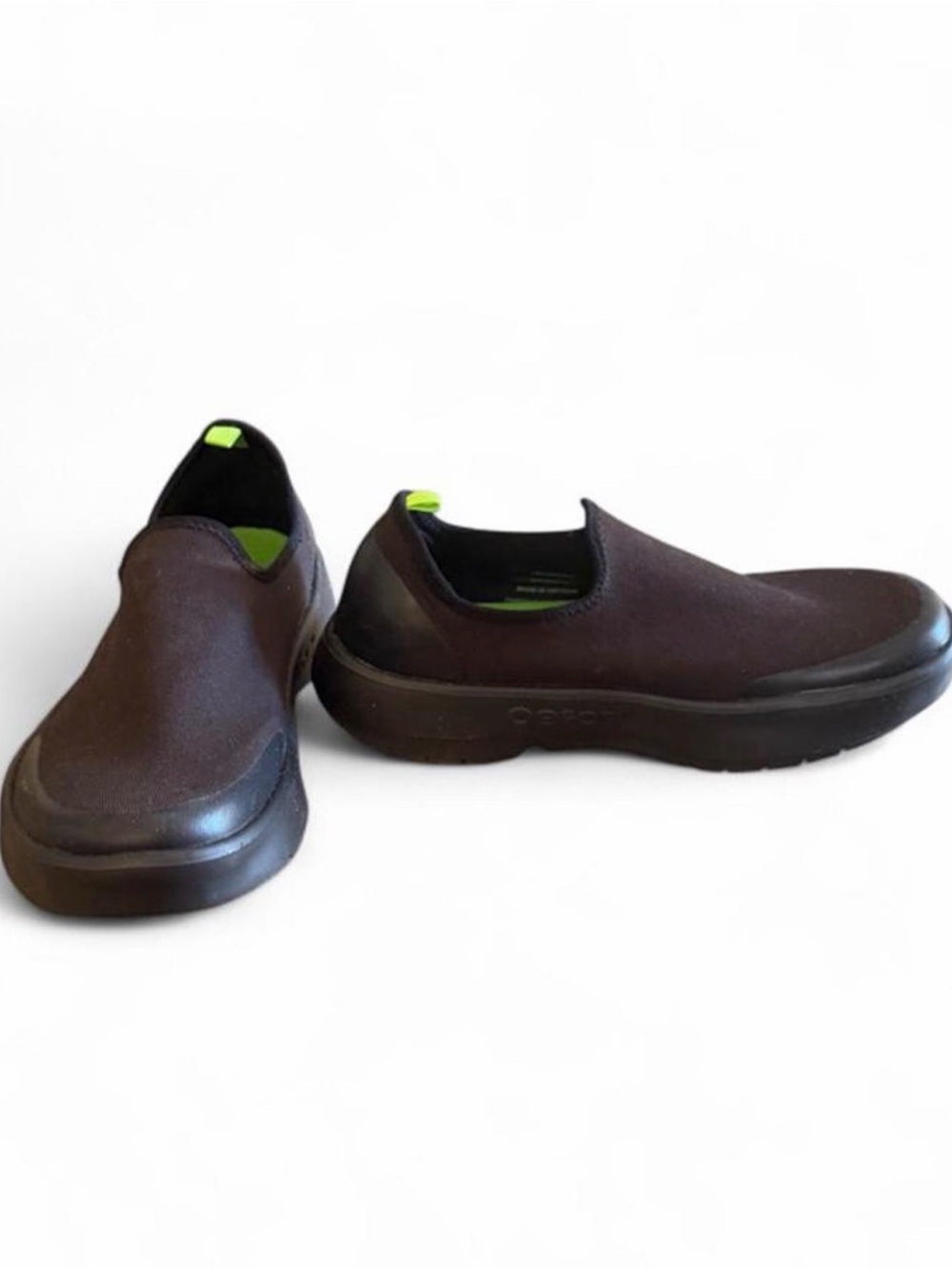 OOFOS Women’s OOmg eeZee Black Recovery Slip-On Shoes Size 7.5
